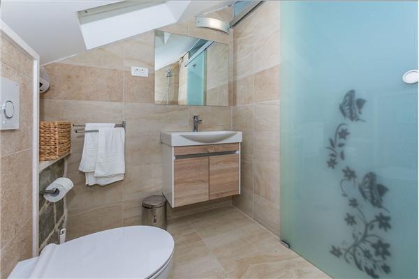 Apartment A1, for 5 persons