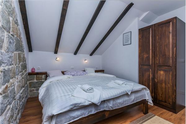 Apartment A1, for 5 persons