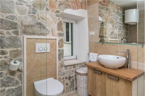 Apartment A1, for 5 persons