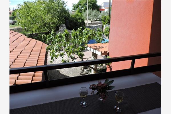 Apartment A2, for 5 persons