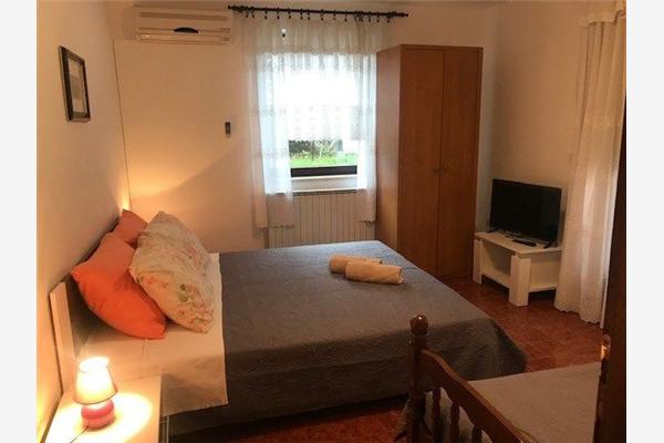 Apartment A1, for 6 persons