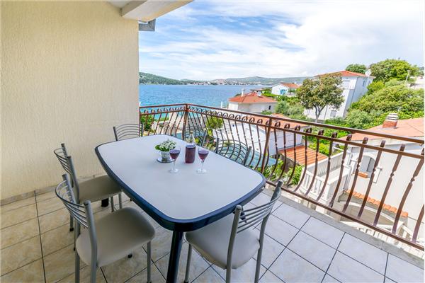 Apartment A1, for 4 persons