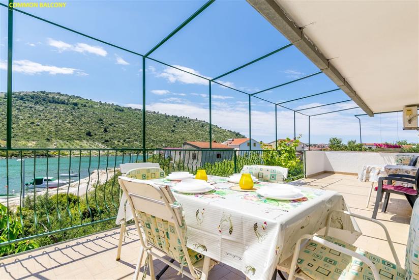 Apartment A2, for 4 persons