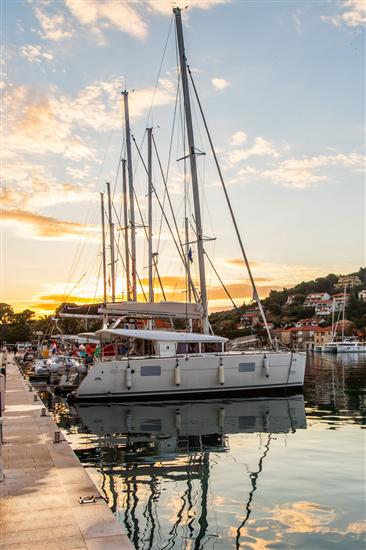 Jelsa - island Hvar