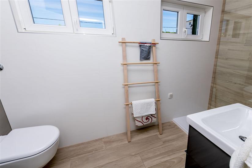 House K1, for 10 persons