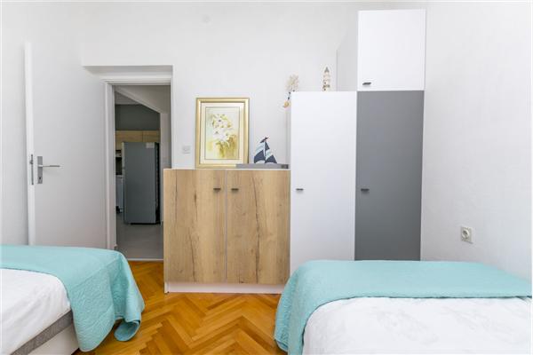 House K1, for 10 persons