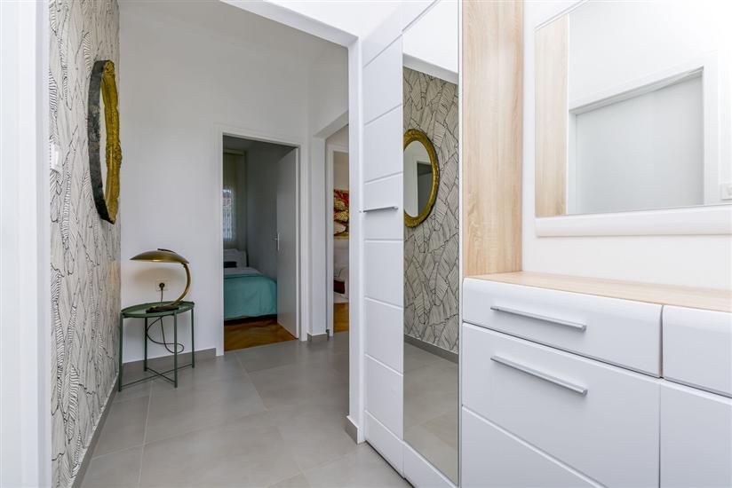 House K1, for 10 persons