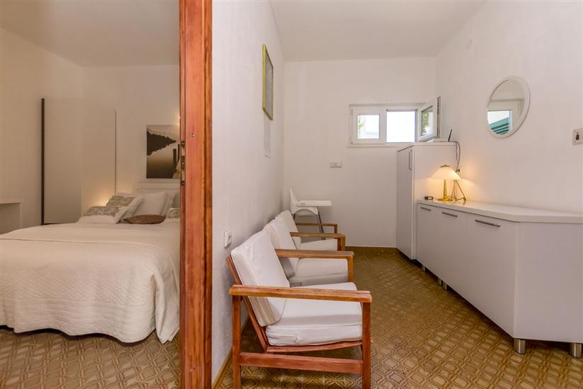 House K1, for 10 persons