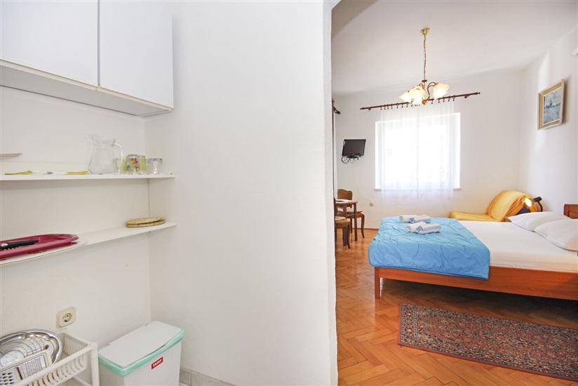 Apartment A4, for 4 persons