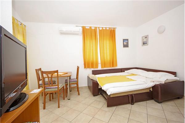Apartment A5, for 2 persons