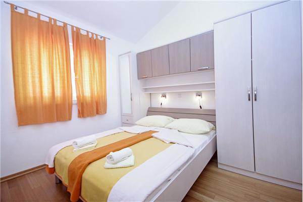 Apartment A5, for 2 persons