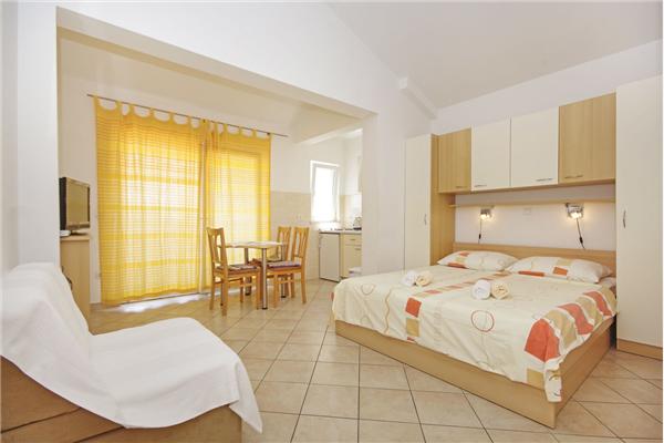 Apartment A6, for 4 persons