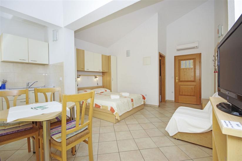 Apartment A6, for 4 persons