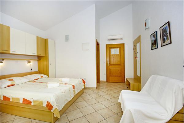 Apartment A6, for 4 persons