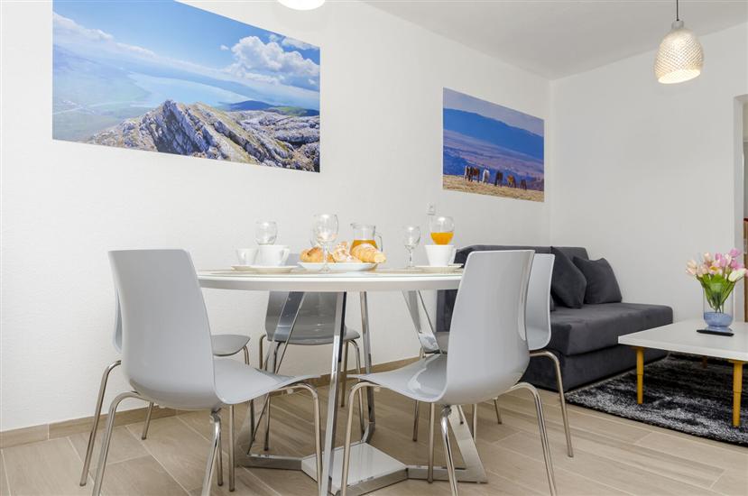 Apartment A1, for 5 persons