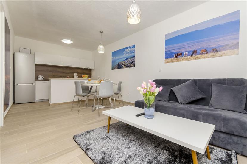 Apartment A1, for 5 persons