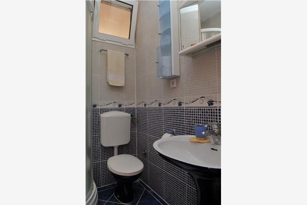 Apartment A2, for 7 persons