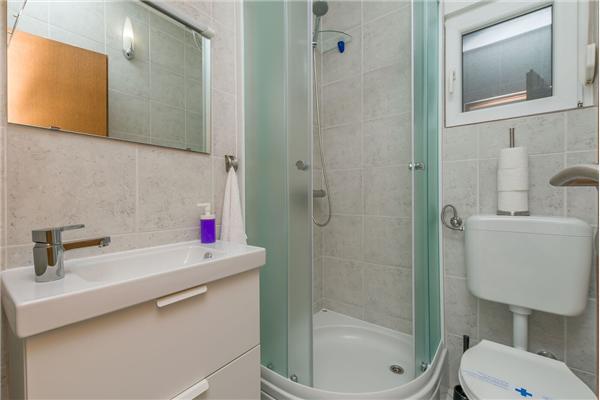 Apartment A1, for 5 persons