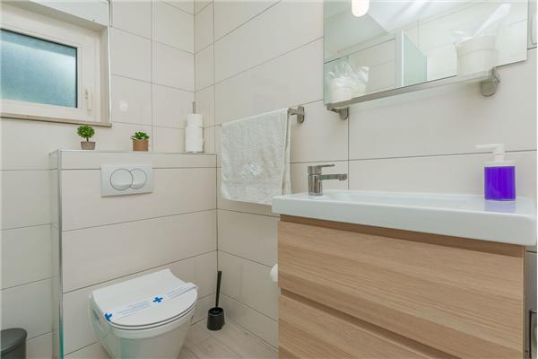 Apartment A1, for 5 persons