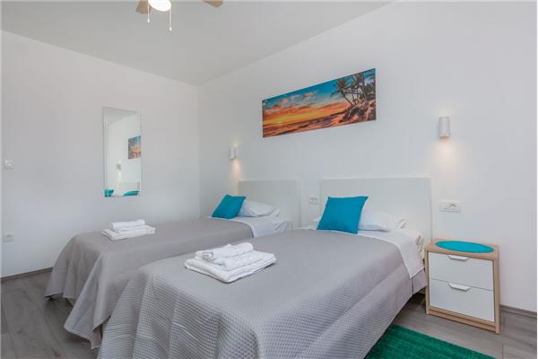 Apartment A1, for 5 persons