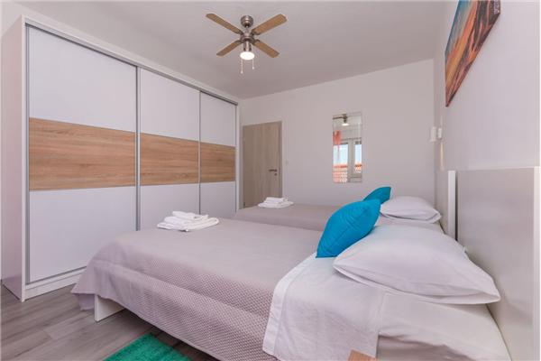 Apartment A1, for 5 persons