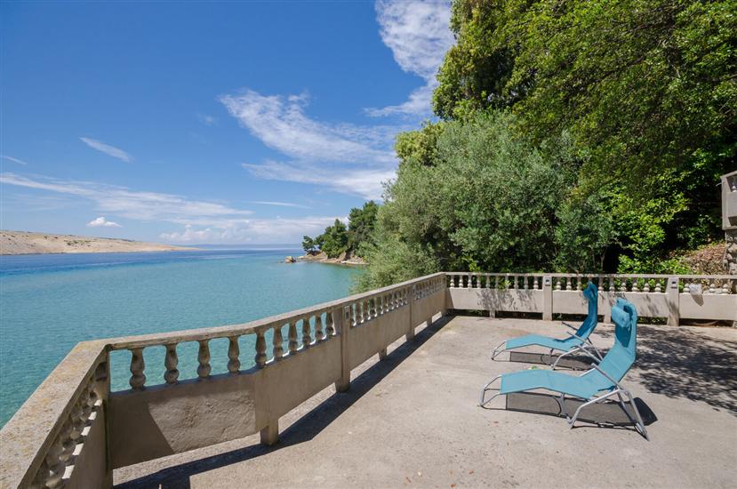 Apartmaji By the sea in Lopar