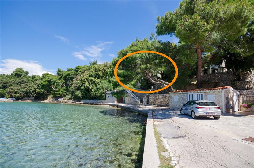 Apartmaji By the sea in Lopar