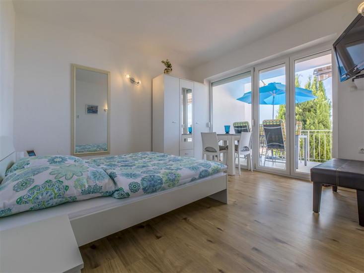 Apartment A2, for 5 persons