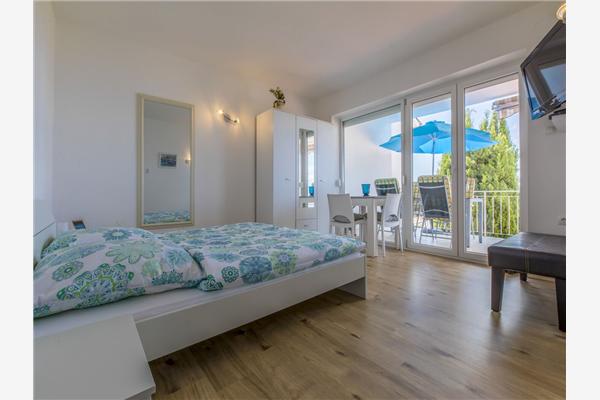 Apartment A2, for 5 persons