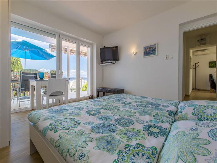 Apartment A2, for 5 persons