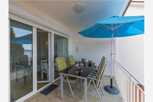 Apartment A2, for 5 persons