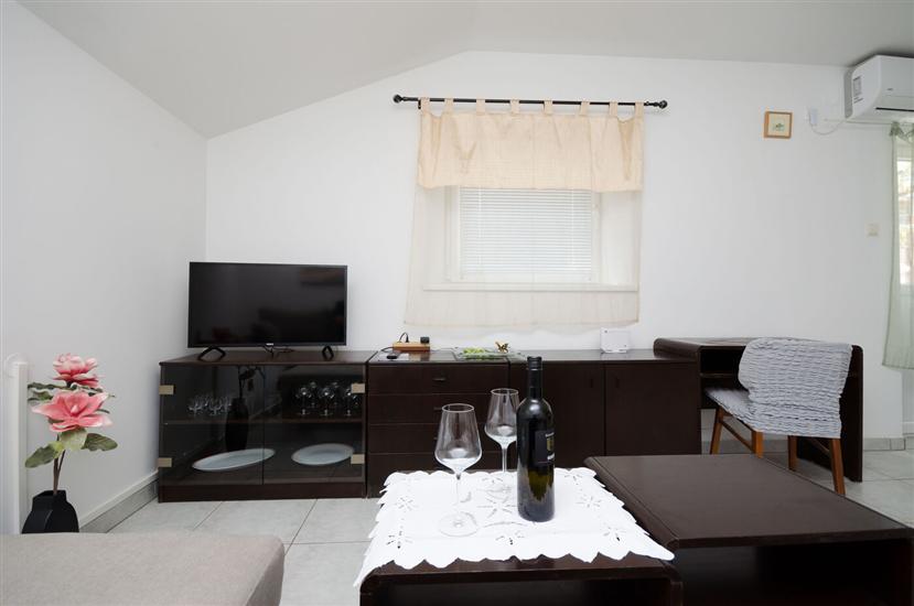 Apartment A3, for 6 persons