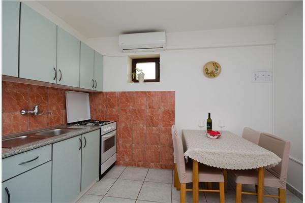 Apartment A2, for 3 persons
