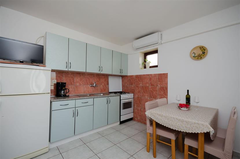 Apartment A2, for 3 persons