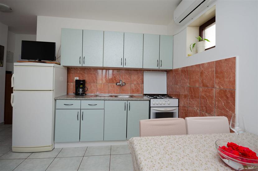 Apartment A2, for 3 persons