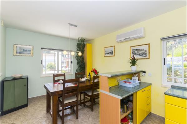 Apartment A2, for 6 persons