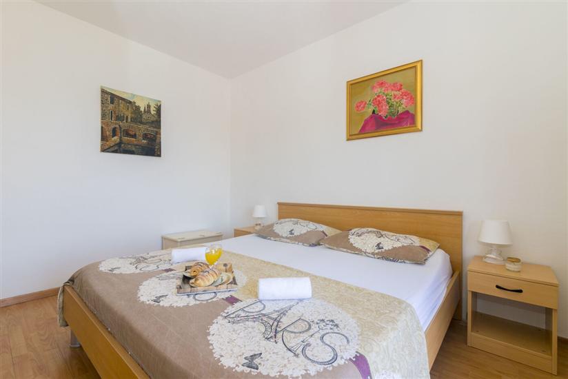 Apartment A2, for 6 persons