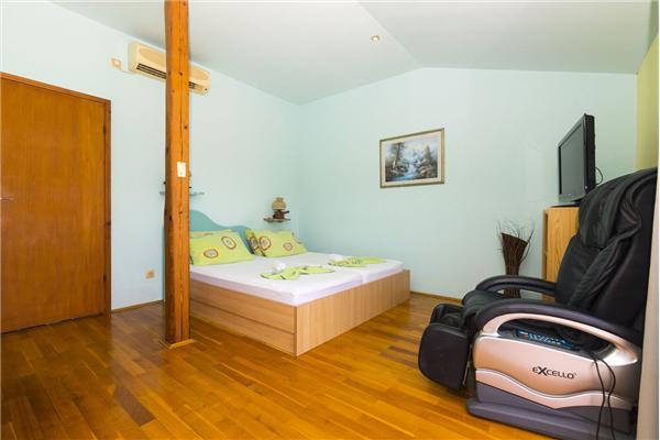 Apartment A3, for 6 persons