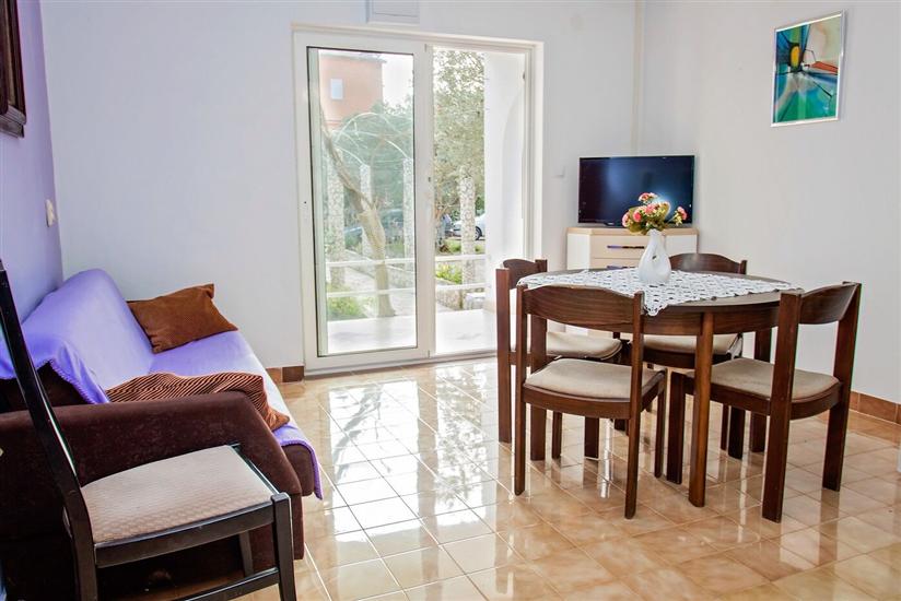 Apartment A1, for 5 persons
