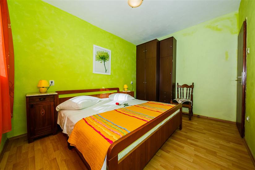 Apartment A1, for 5 persons