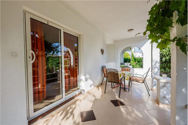 Apartment A1, for 5 persons