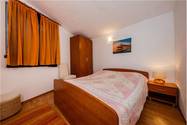 Apartment A4, for 3 persons
