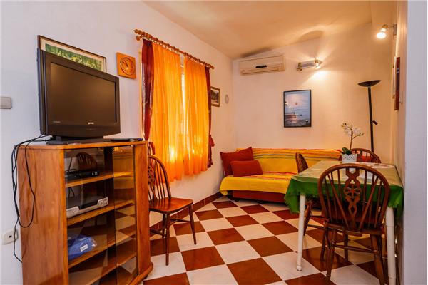 Apartment A4, for 3 persons
