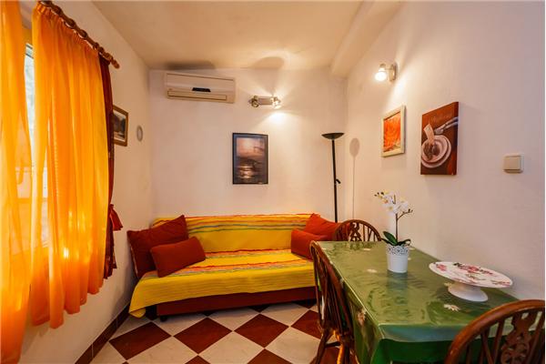 Apartment A4, for 3 persons