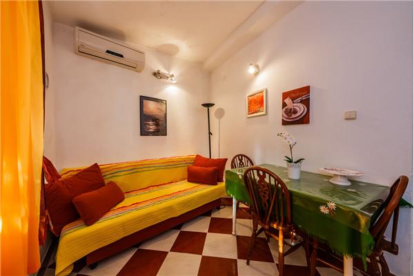 Apartment A4, for 3 persons