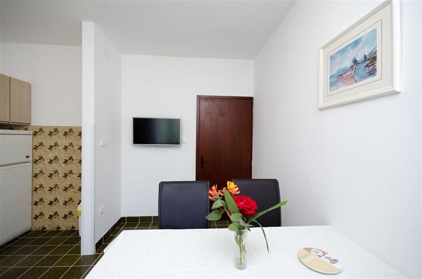 Apartment A2, for 3 persons