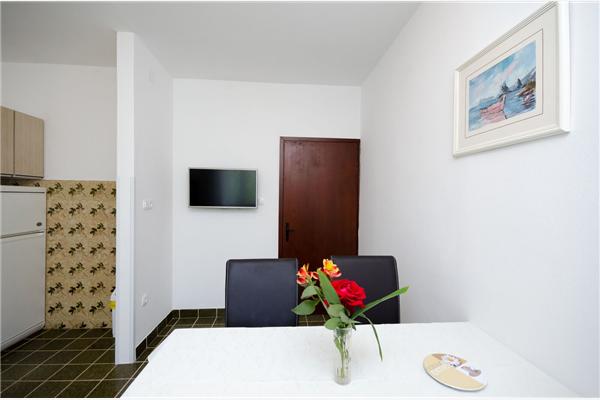 Apartment A2, for 3 persons