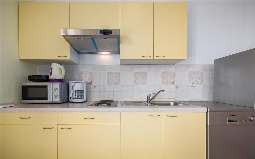 Apartment A1, for 5 persons