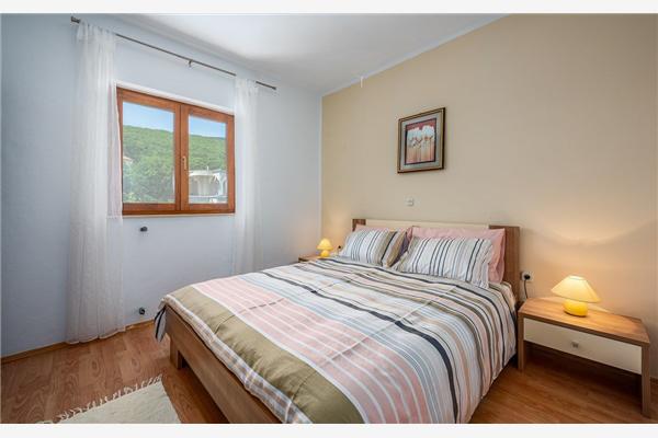 Apartment A1, for 5 persons