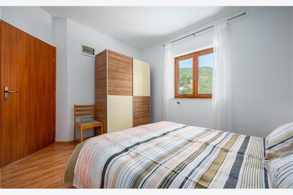 Apartment A1, for 5 persons